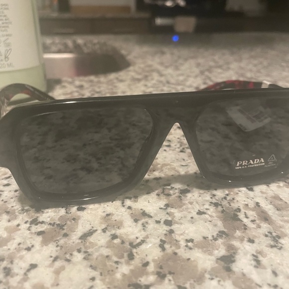 PRADA SUNGLASSES - Picture 4 of 4